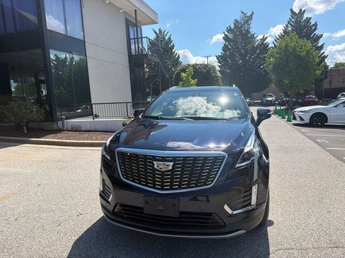 Used 2021 Cadillac XT5 Premium Luxury AWD/4WD image 2