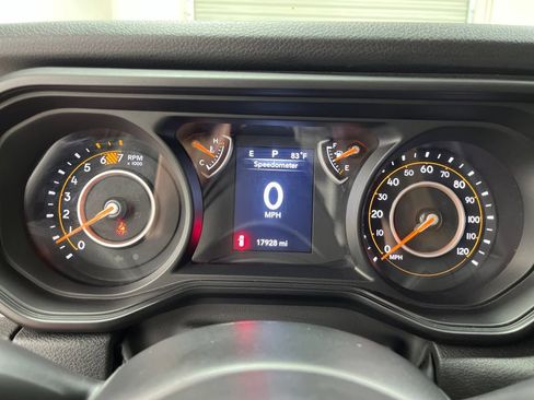 Used 2024 Jeep Wrangler Sport AWD/4WD image 16