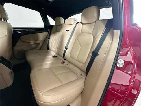 Certified 2026 Porsche Macan AWD/4WD image 26