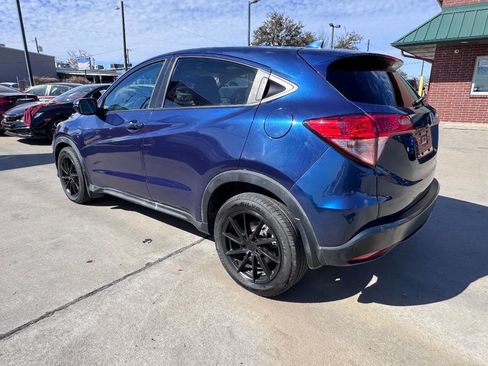 Used 2016 Honda HR-V EX image 11