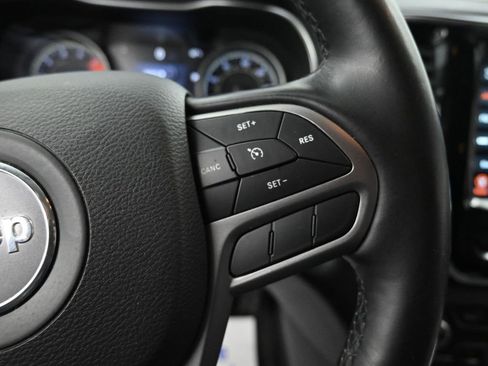 Used 2020 Jeep Cherokee Limited image 36