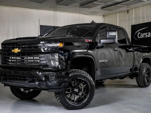 Used 2024 Chevrolet Silverado 2500 Custom w/ Custom Value Package AWD/4WD image 5