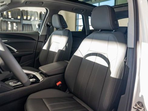 Used 2025 Audi Q5 Premium image 22