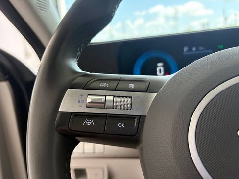 Used 2024 Hyundai Kona SEL FWD image 4
