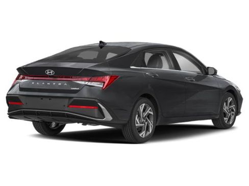 Used 2024 Hyundai Elantra Limited FWD image 2