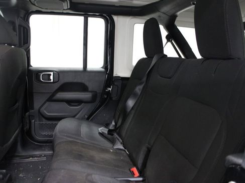 Used 2023 Jeep Wrangler Sahara image 19