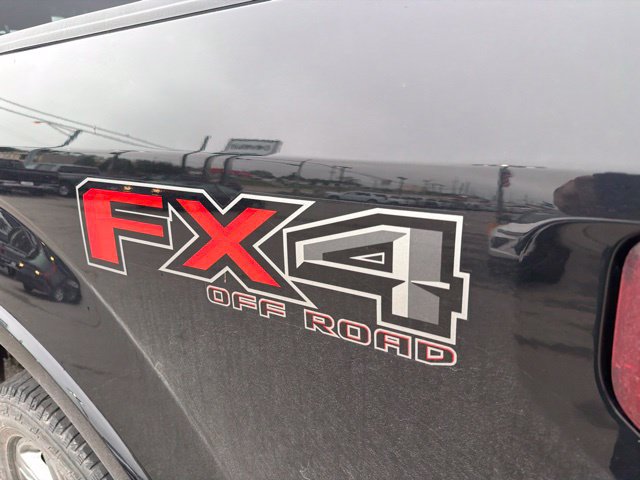 Used 2019 Ford F150 XLT w/ Equipment Group 302A Luxury AWD/4WD image 33