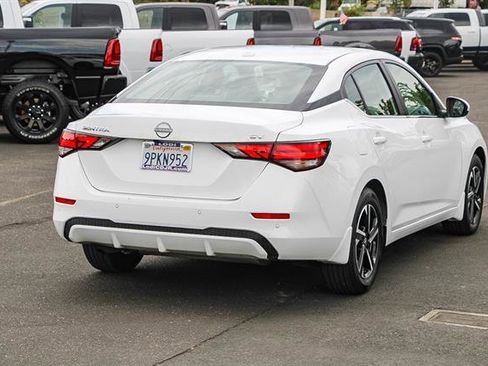 Used 2024 Nissan Sentra SV image 4