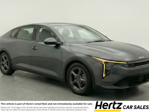 Used 2025 Kia K4 LXS image 1