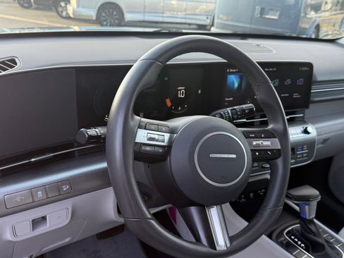 Used 2024 Hyundai Kona SEL image 32