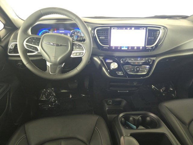 Used 2026 Chrysler Pacifica Select FWD image 31