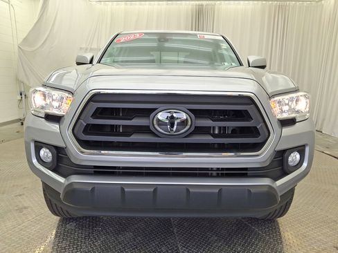 Certified 2023 Toyota Tacoma SR5 AWD/4WD image 28