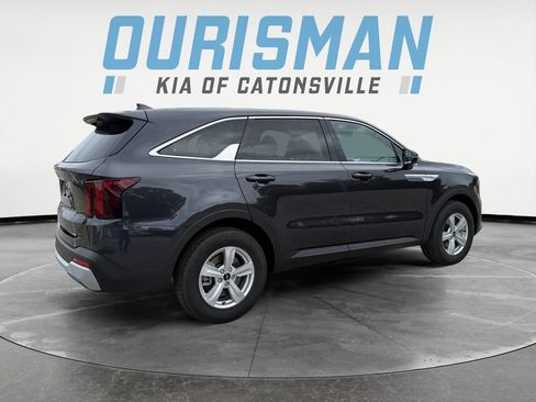 Certified 2026 Kia Sorento LX FWD image 6