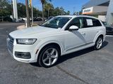 Used 2019 Audi Q7 3.0T Prestige image 2