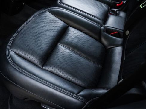 Used 2015 Porsche Cayenne S image 72