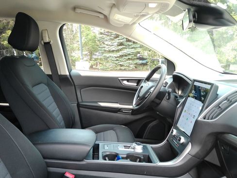 Used 2023 Ford Edge SE w/ Black Appearance Package AWD/4WD image 16