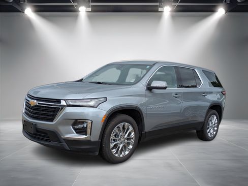 Certified 2023 Chevrolet Traverse LS w/ Safety Package FWD image 1