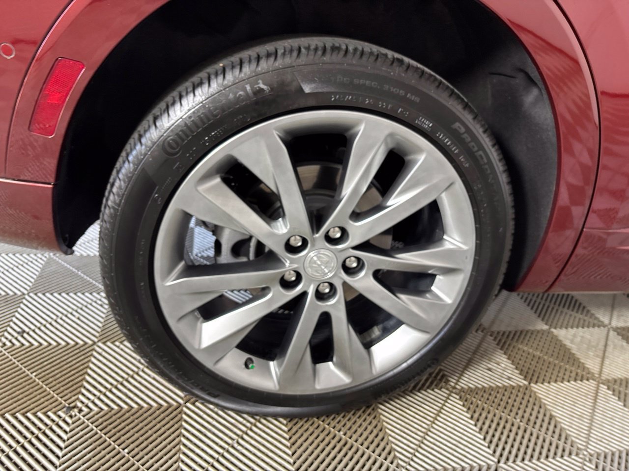 Used 2021 Buick Envision Avenir w/ Technology Package II AWD/4WD image 34