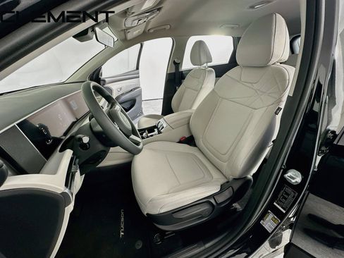 Certified 2025 Hyundai Tucson SE AWD/4WD image 28