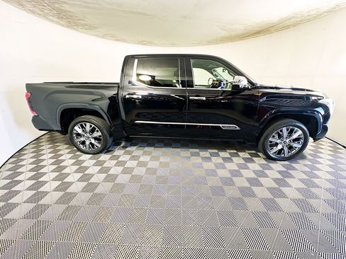 Used 2023 Toyota Tundra Capstone AWD/4WD image 2