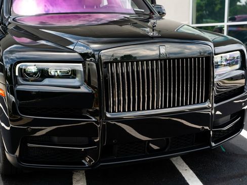 Used 2022 Rolls-Royce Cullinan Black Badge AWD/4WD image 5