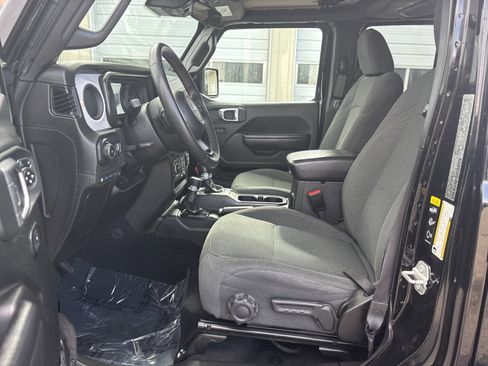 Used 2024 Jeep Wrangler Sport S w/ Convenience Group AWD/4WD image 14