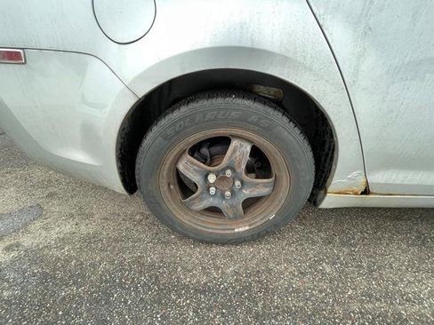 Used 2009 Chevrolet Malibu LS image 15