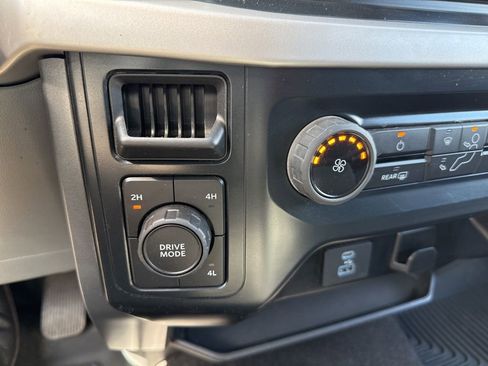 Used 2022 Ford F150 XLT image 12