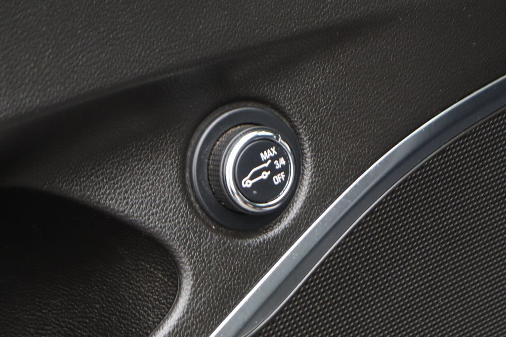 Used 2024 Buick Enclave Essence w/ Sport Touring Edition FWD image 20