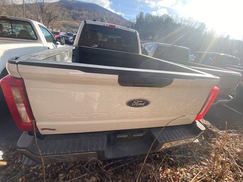 Used 2023 Ford F250 XLT w/ Snow Plow/Camper Package image 3