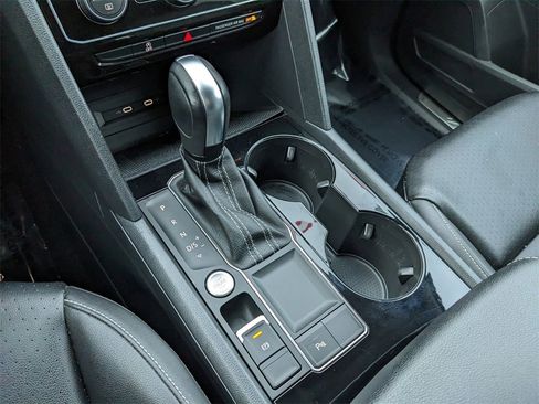 Certified 2023 Volkswagen Atlas SE image 29