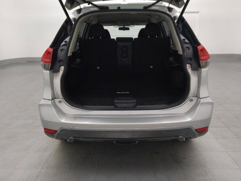 Used 2018 Nissan Rogue SV image 29