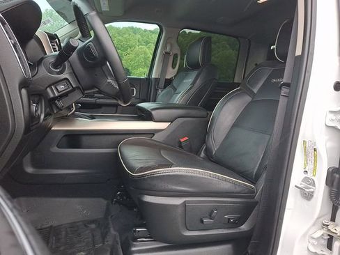 Used 2024 RAM 3500 Laramie AWD/4WD image 13