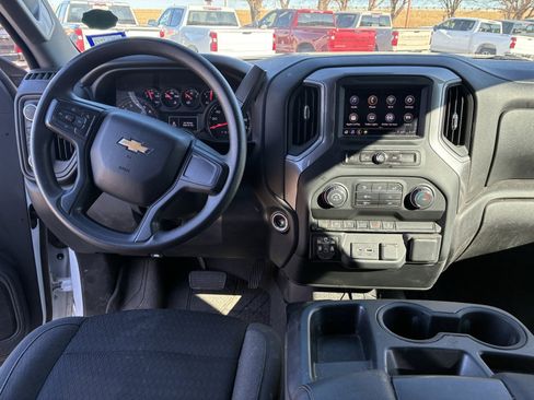 Used 2022 Chevrolet Silverado 1500 Custom image 5