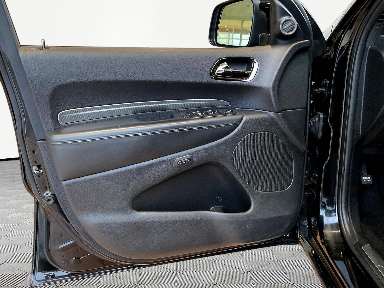 Used 2020 Dodge Durango R/T w/ Blacktop Package AWD/4WD image 19