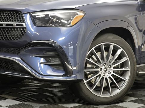 Used 2024 Mercedes-Benz GLE 350 4MATIC image 3
