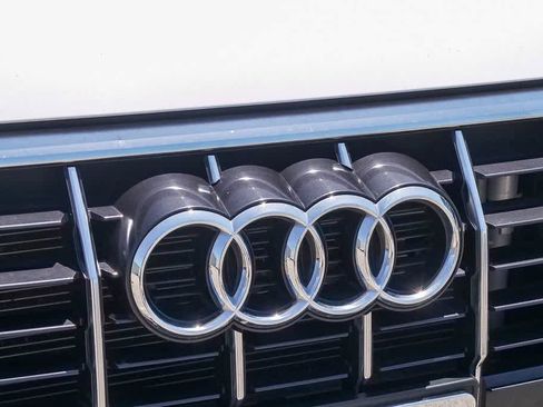 Used 2024 Audi Q3 2.0T Premium AWD/4WD image 5