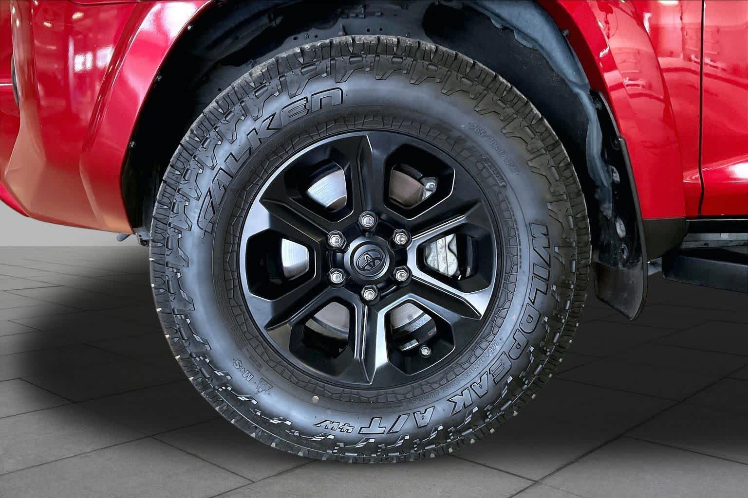 Used 2017 Toyota 4Runner SR5 Premium RWD image 10