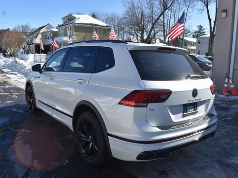 Used 2023 Volkswagen Tiguan SE R-Line image 9