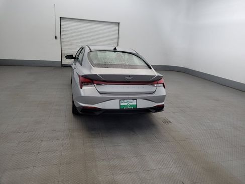 Used 2023 Hyundai Elantra SEL w/ Convenience Package FWD image 6