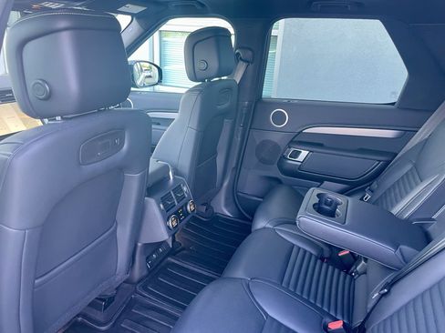 Certified 2025 Land Rover Discovery Dynamic SE AWD/4WD image 30