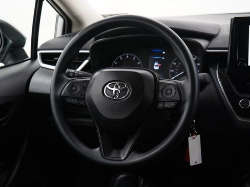 Used 2025 Toyota Corolla LE image 13