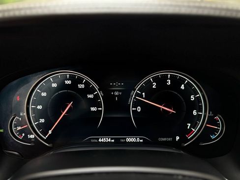 Used 2017 BMW 750i xDrive image 35