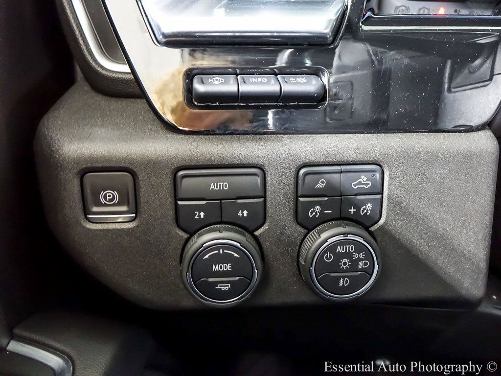 Used 2022 Chevrolet Silverado 1500 LTZ w/ Technology Package AWD/4WD image 19
