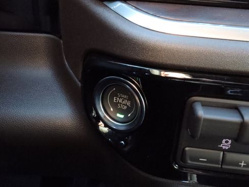 New 2026 GMC Sierra 1500 SLT image 21