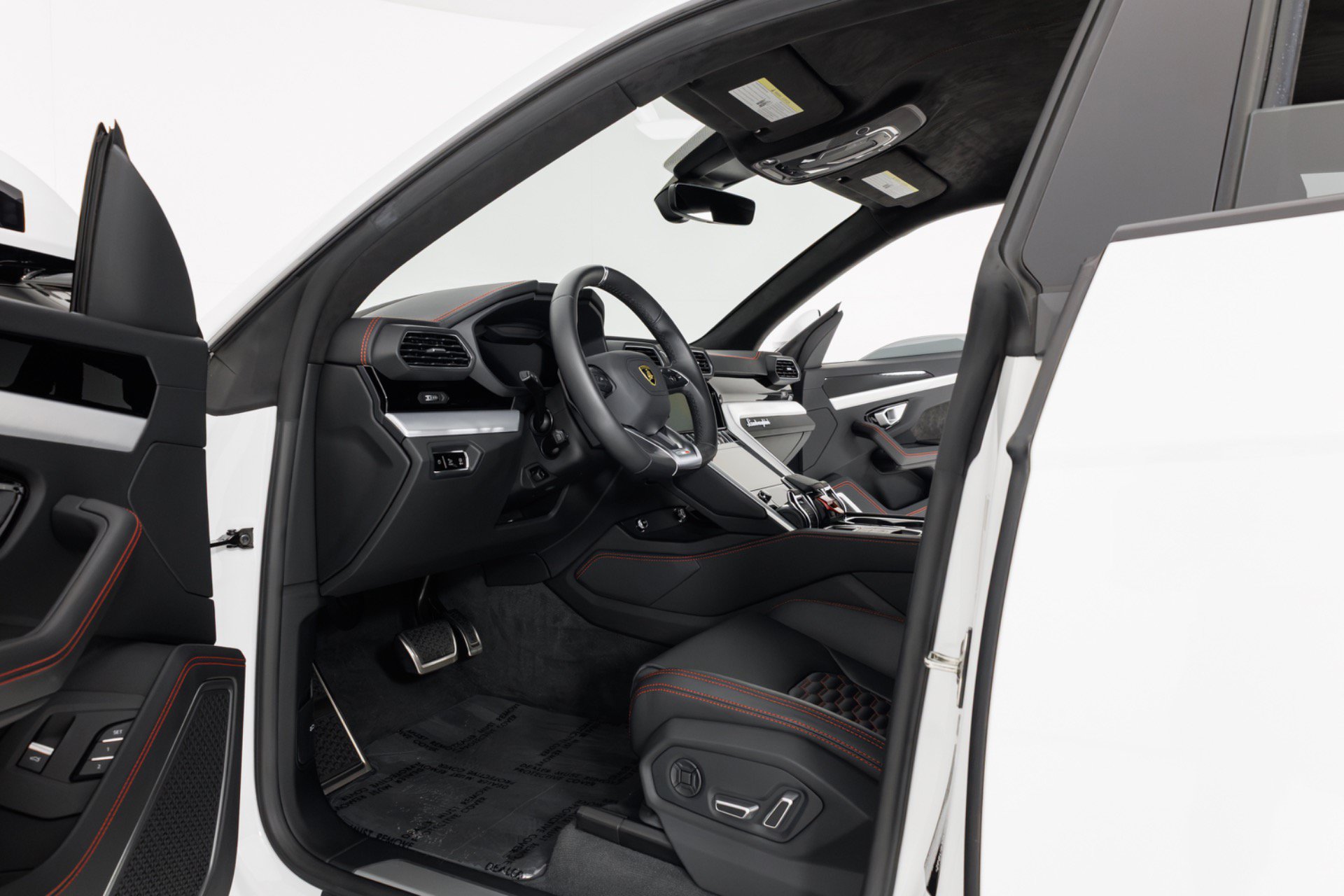 Used 2024 Lamborghini Urus S AWD/4WD image 14