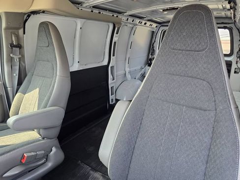 New 2025 GMC Savana 2500 w/ Driver Convenience Package RWD image 19