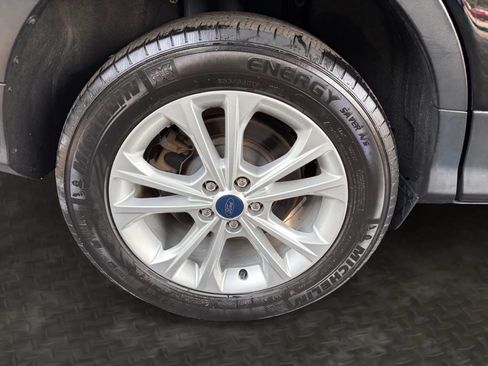 Used 2019 Ford Escape SE AWD/4WD image 38