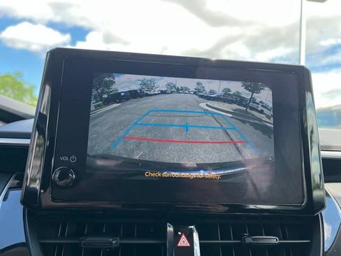 Used 2023 Toyota Corolla LE FWD image 18