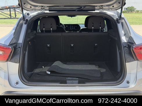 Used 2024 Chevrolet Trax RS FWD image 30